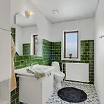 Holiday home Lovely In With Kitchen *